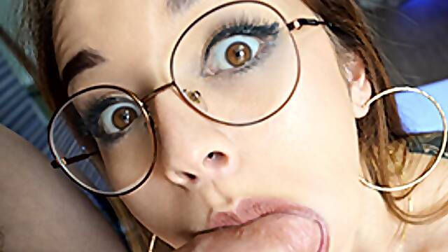 OYE LOCA Vanessa Vega Working For That Facial