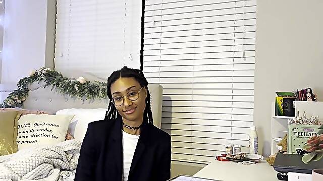 Lightskinned Ebony Teen Schoolgirl Squirts During Study Break