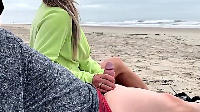 A mother id like to fuck rode a stranger on the beach and received cum in her asshole.