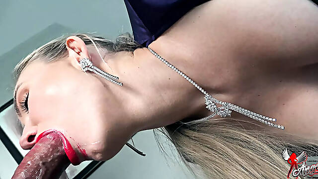 Close-up secretary oral-sex deepthroat with biggest facial